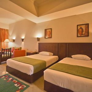 Double or Twin Room Sea View